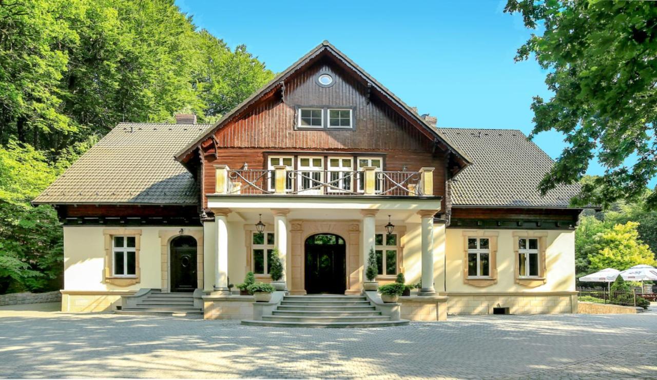 Hotel "Dworek Lesniczowka" Wodzisław Śląski 外观 照片