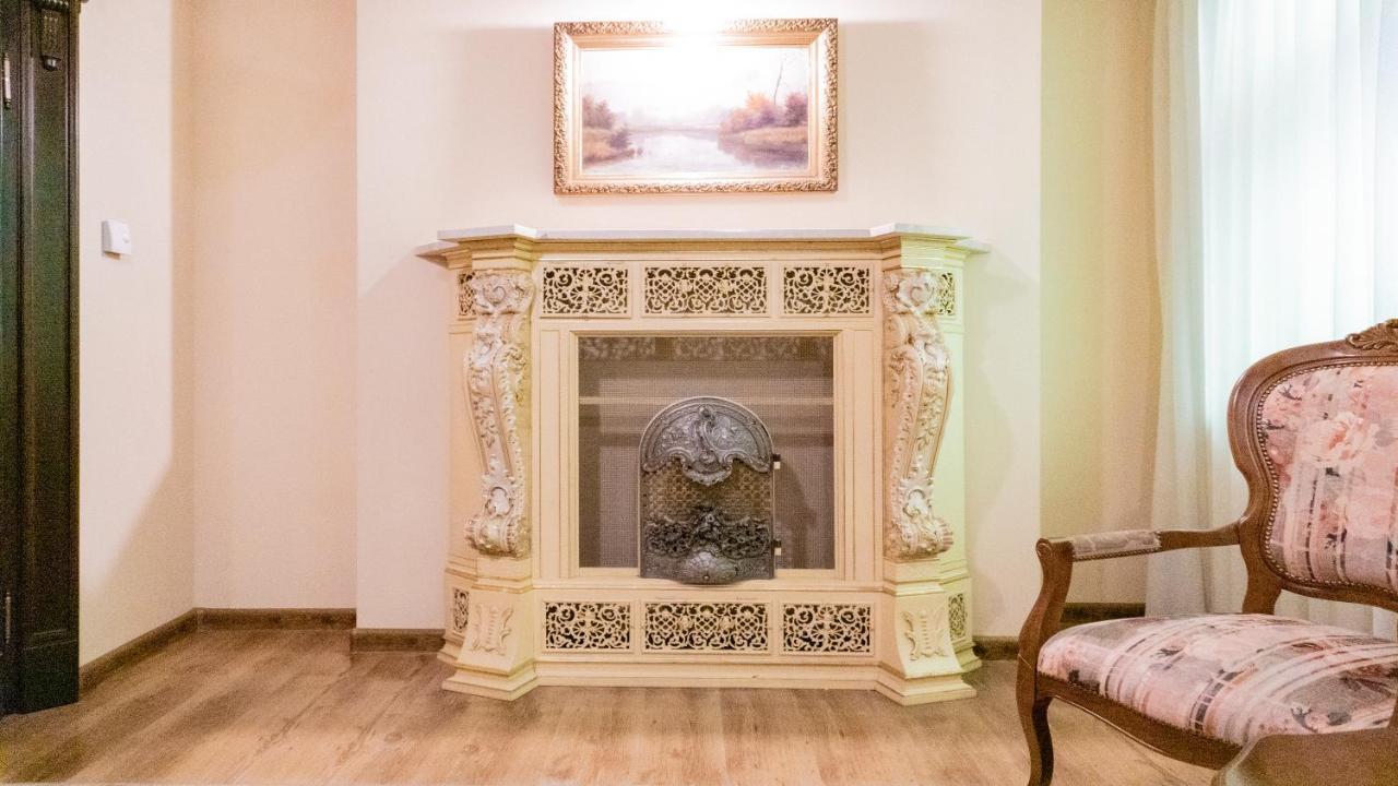 Hotel "Dworek Lesniczowka" Wodzisław Śląski 外观 照片