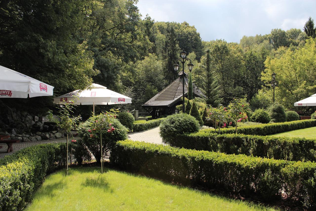 Hotel "Dworek Lesniczowka" Wodzisław Śląski 外观 照片