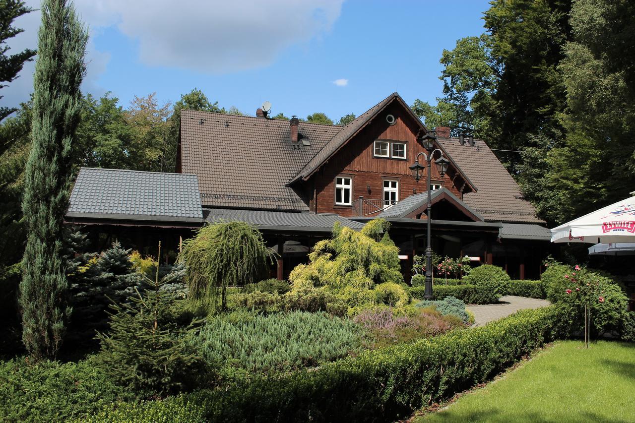 Hotel "Dworek Lesniczowka" Wodzisław Śląski 外观 照片