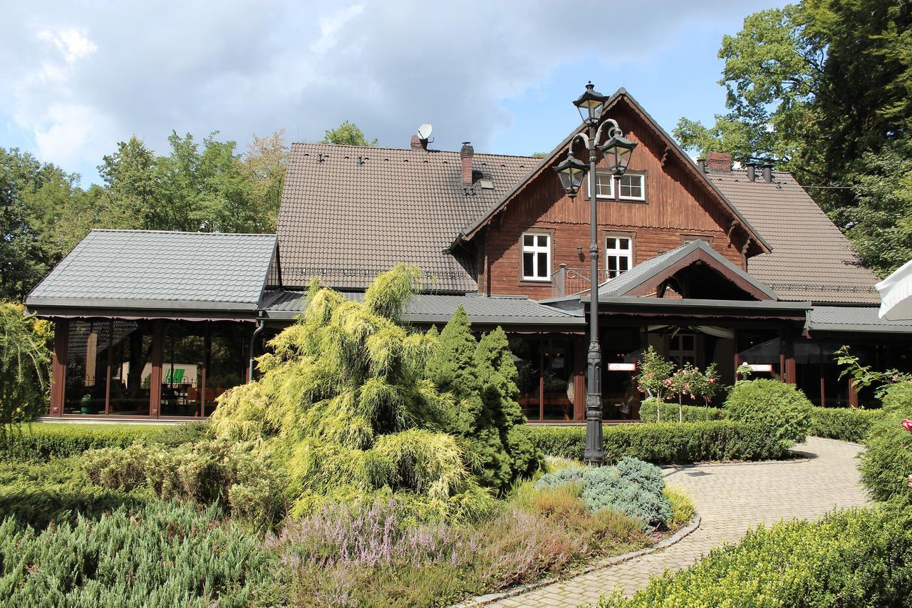 Hotel "Dworek Lesniczowka" Wodzisław Śląski 外观 照片